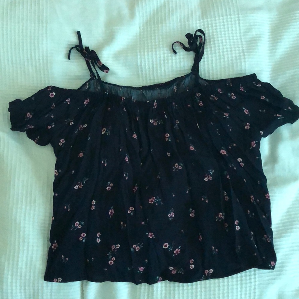 Flowy Off the shoulder top
